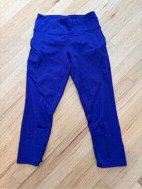 Athleta Capri Leggings W Mesh Panels